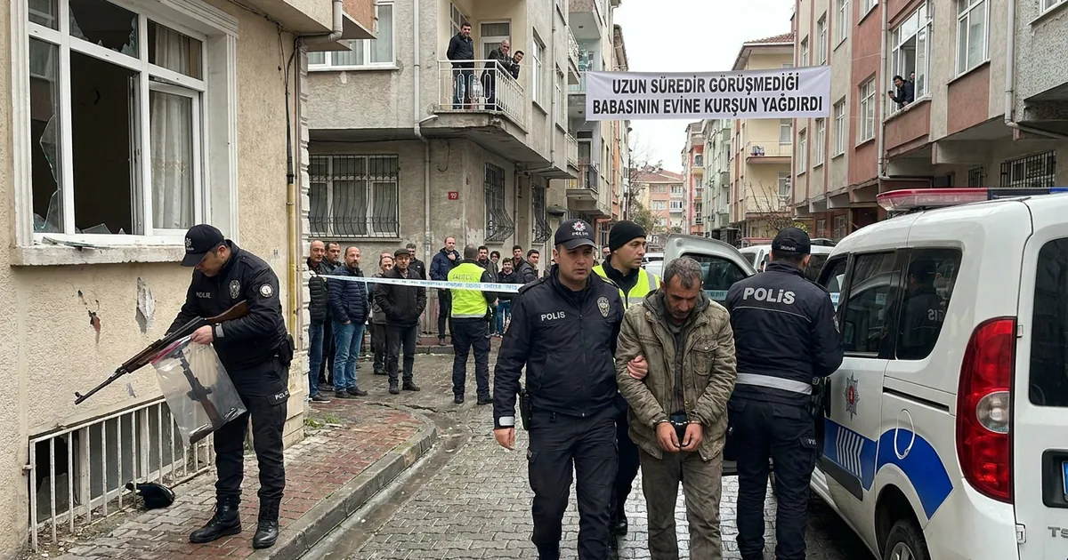 Uzun Süredir Görüşmediği Babasının Evine Kurşun Yağdırdı