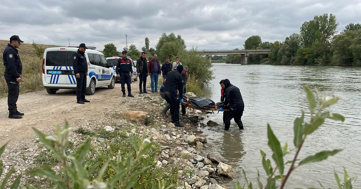 Polis dalgıçlar kıyıya 1 muhtelif mesafede cesedi buldu