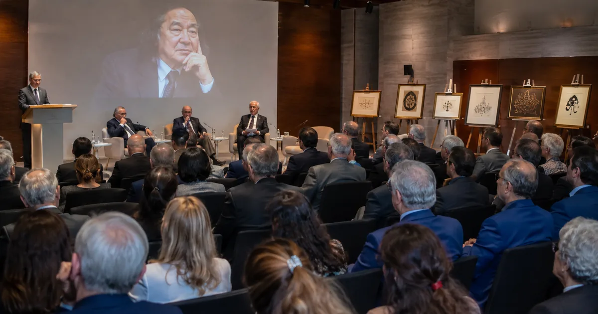 Ankara'da Süleymenov Paneli: Bozkırın Sesi Şiirlerle Anıldı