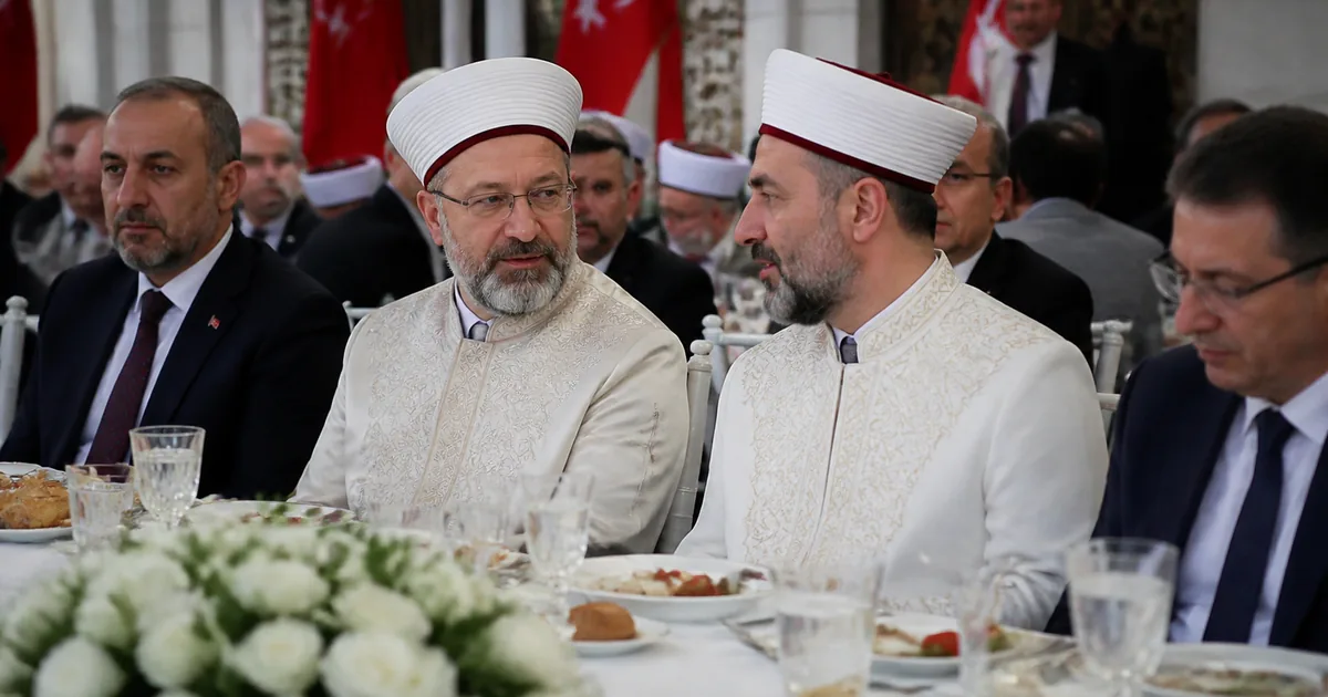 Diyanet'te Lüks Bayram Yemeği Tartışması: Arpaguş da Katılmış!