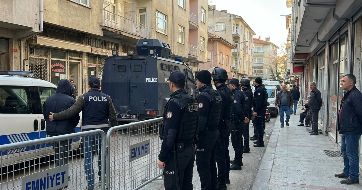 Terör örgütü DEAŞ’e darbe: Düzce ve Bursa’da 13 gözaltı - Son Bir Dakika
