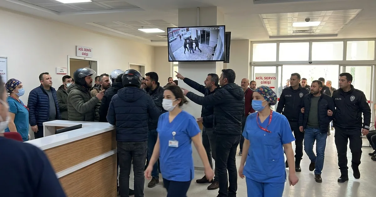 Motokurye ve İşveren Kavgası: 10 Gözaltı, Olay Kamerada