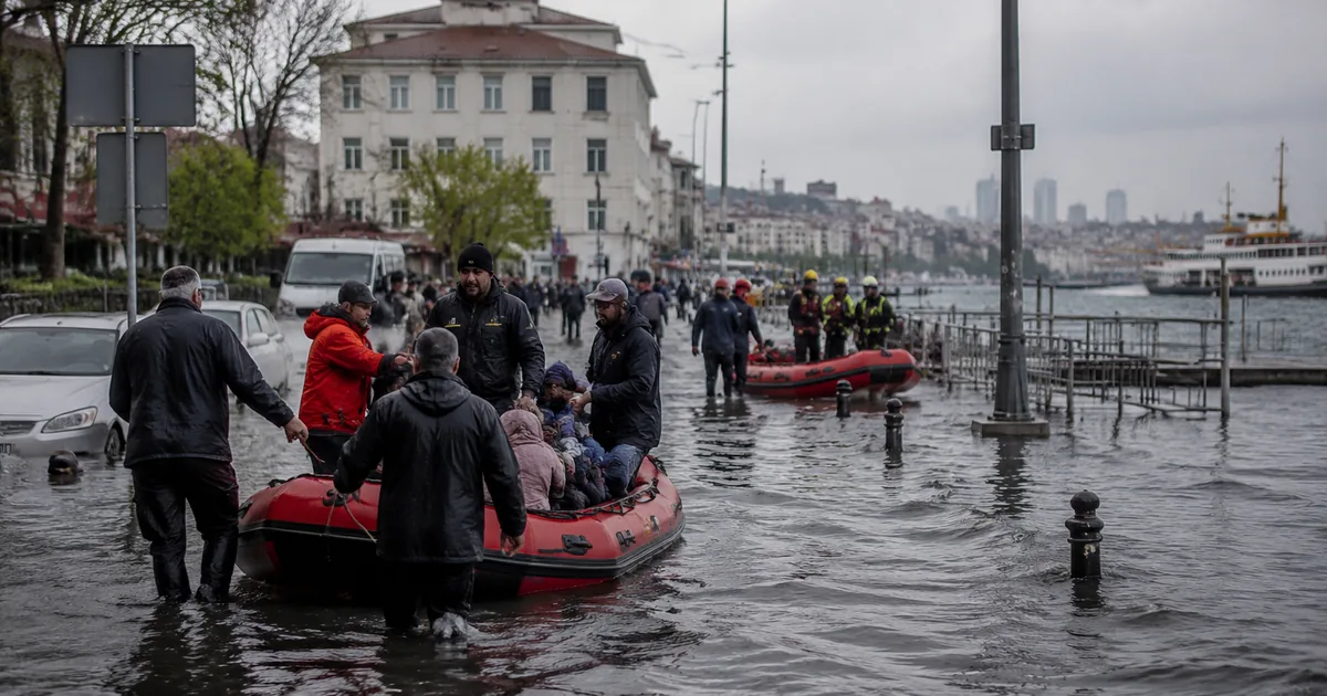 İstanbul'a Müjde: Soğuk Hava Gidiyor, Güneş Yüzünü Gösterecek