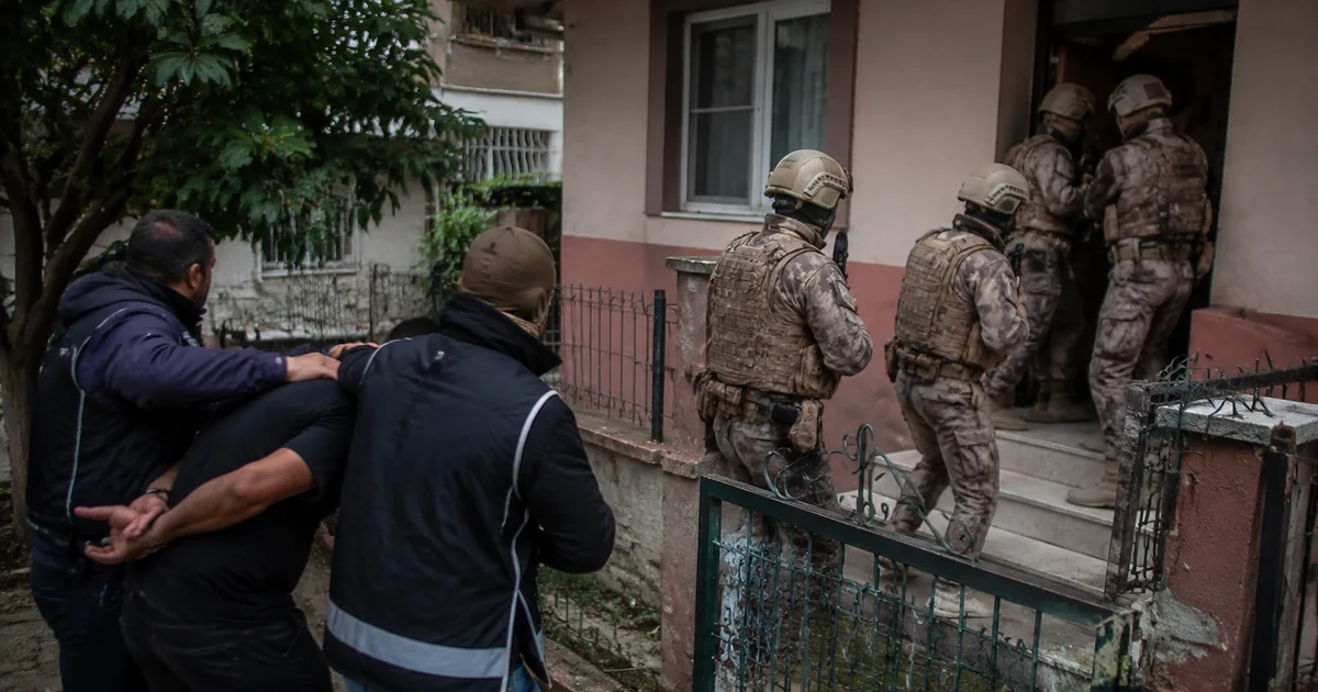 İstanbul merkezli uyuşturucu operasyonunda 63 gözaltı! - Son Bir Dakika