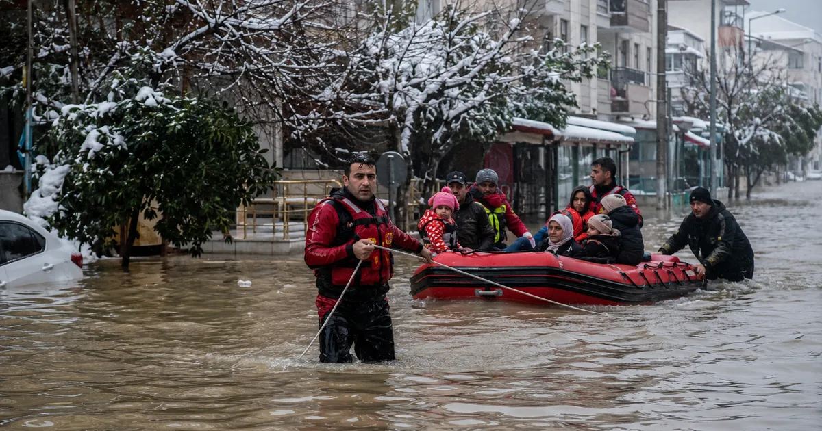 İstanbul'u da etkiler mi? 5 ilde sel, yıldırım ve fırtına alarmı