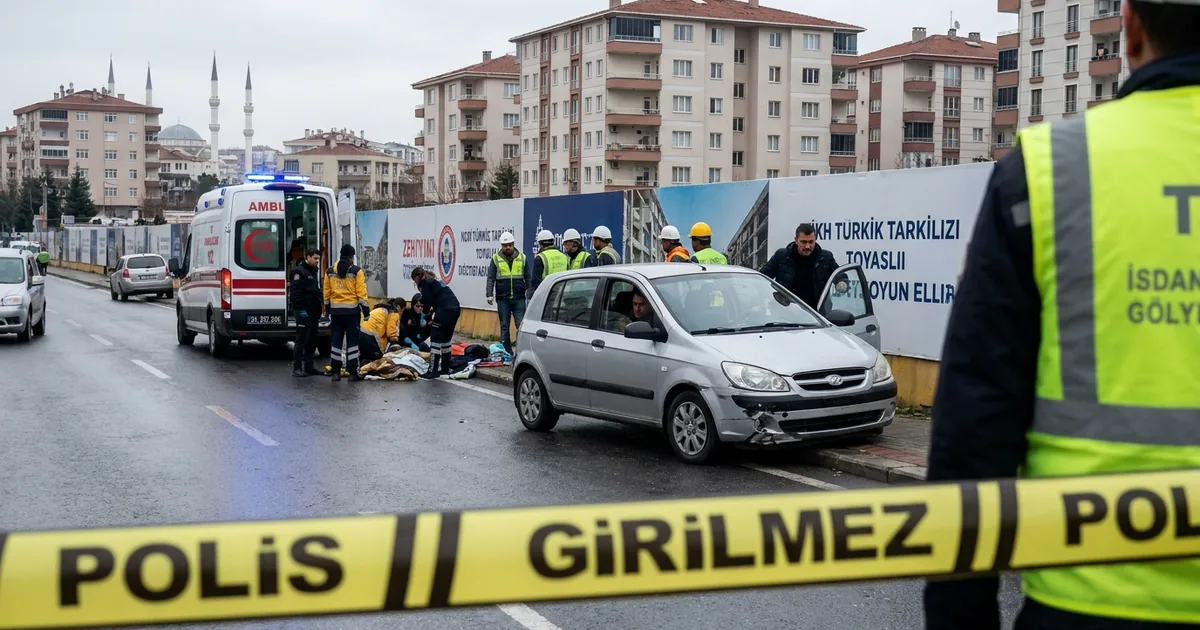 Motosikletli 4 kişiye otomobil çarptı: Yaralılar ezildi