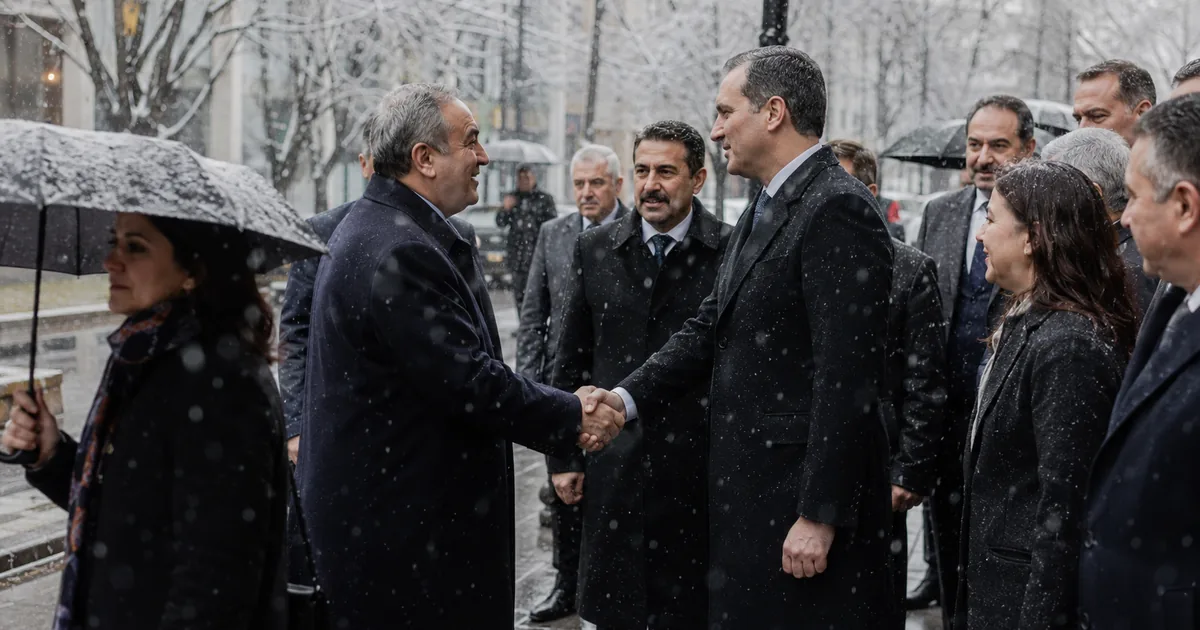 CHP'de Bayramlaşma: AK Parti ile 2 Yıl Sonra İlk Temas