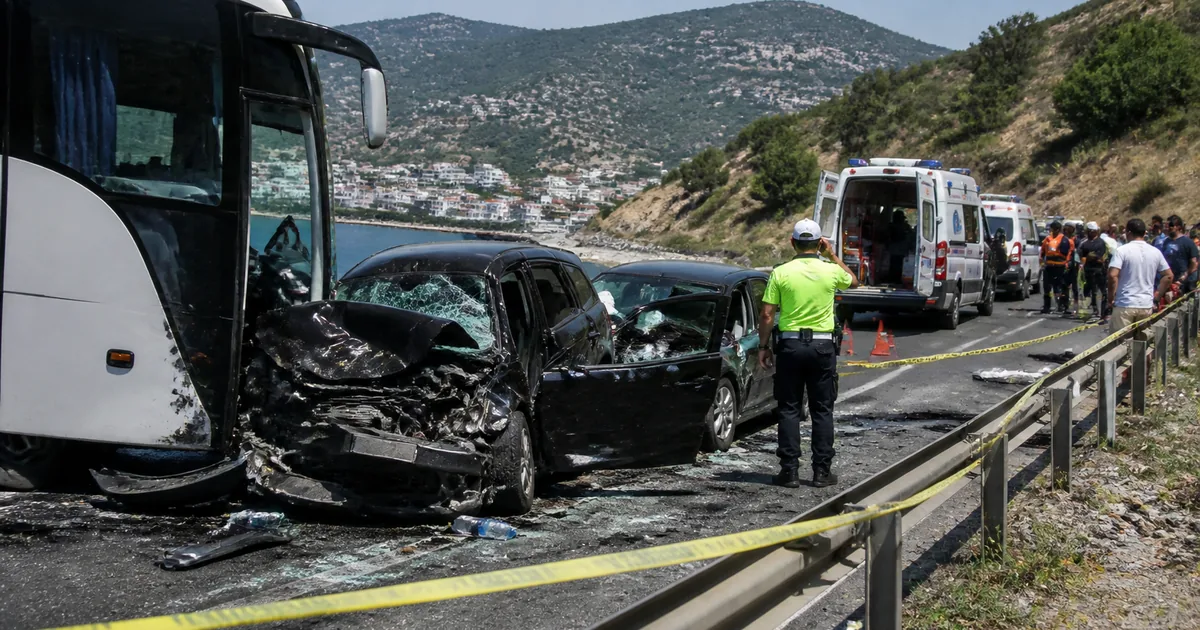 Uşak-İzmir Yolunda Zincirleme Kaza: Ölü ve Yaralılar Var