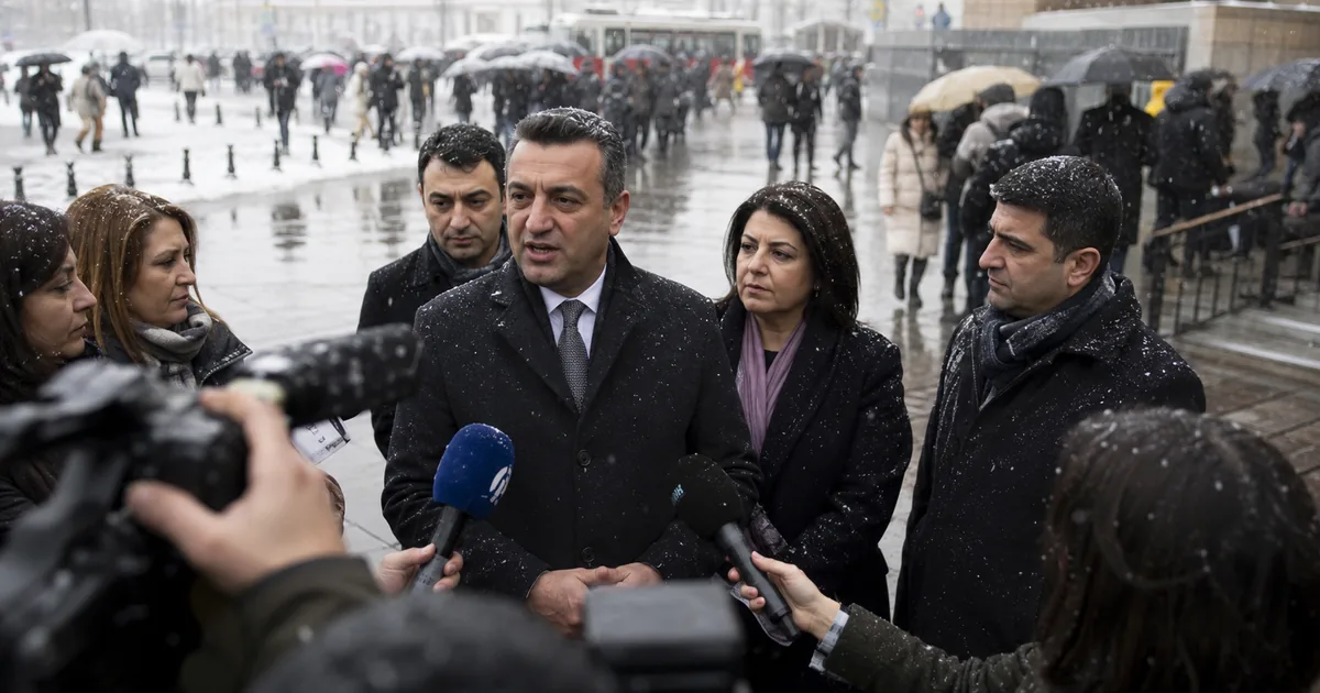 CHP'den Siyasi Ahlak Hamlesi: "Hodri Meydan, Kanun Yazalım"