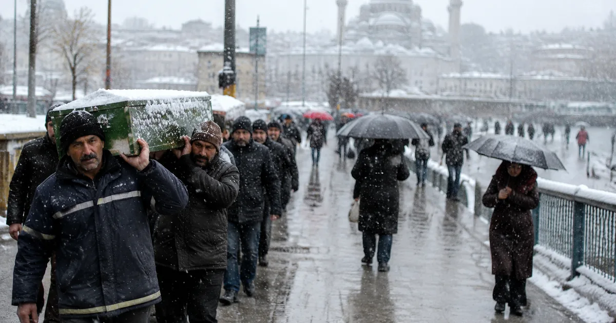 İstanbul'da Çözülemeyen Cinayet: 4 Şüphelinin Mezarı Açılıyor