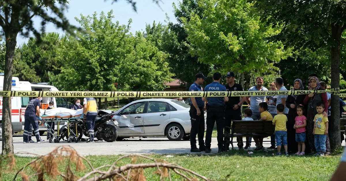Çerkezeköy'de motosiklet kontrolden çıktı: 1 genç öldü
