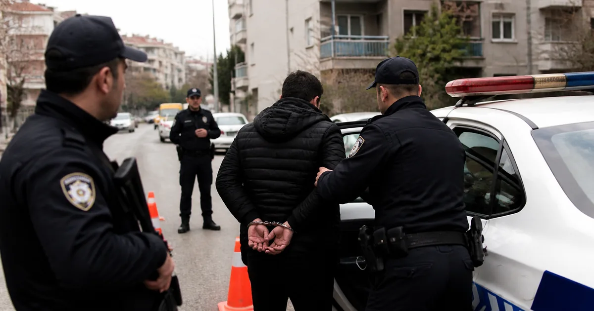 Atakum'da Kiralık Evden Kaçak Sigara İmalathanesi Çıktı