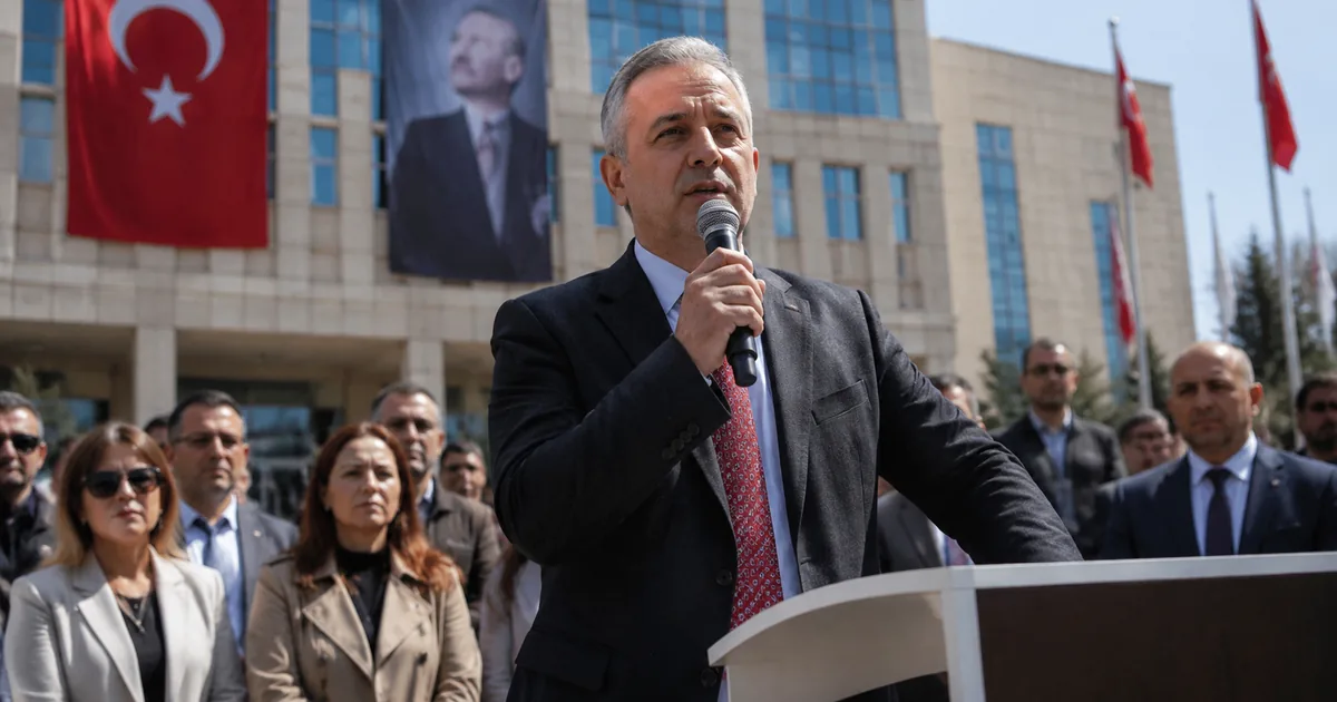 Tepebaşı Belediyesi'ndeki usulsüzlük iddiaları: 15 tutuklu