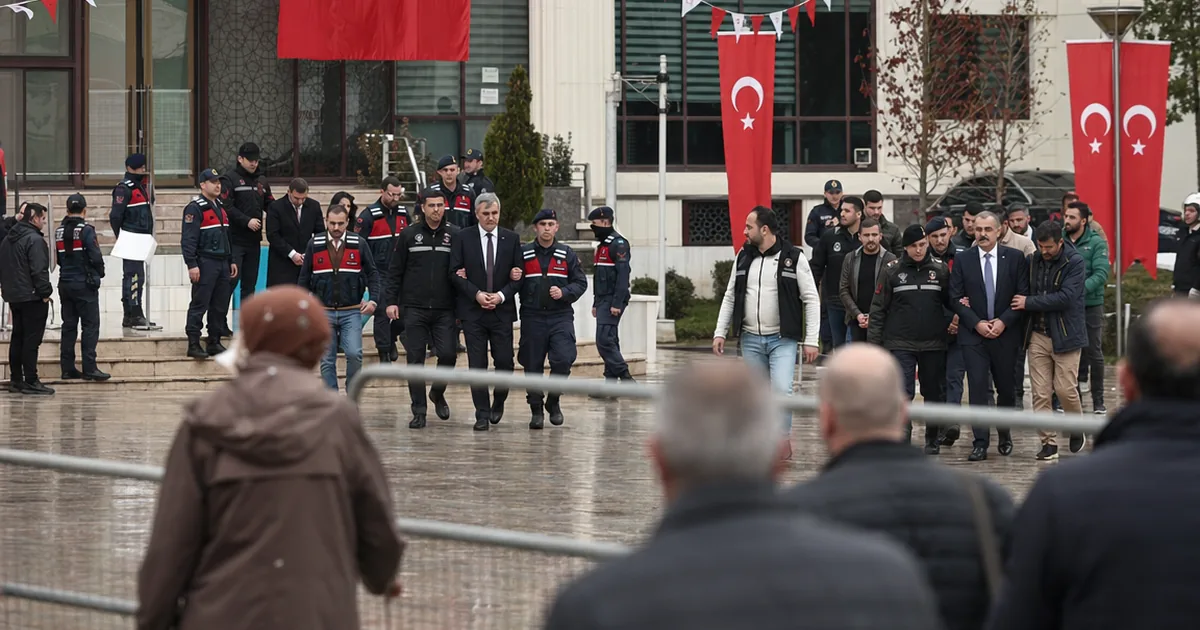 Güzelbahçe Belediyesi'nde neler oluyor? Başkan Günay gözaltında