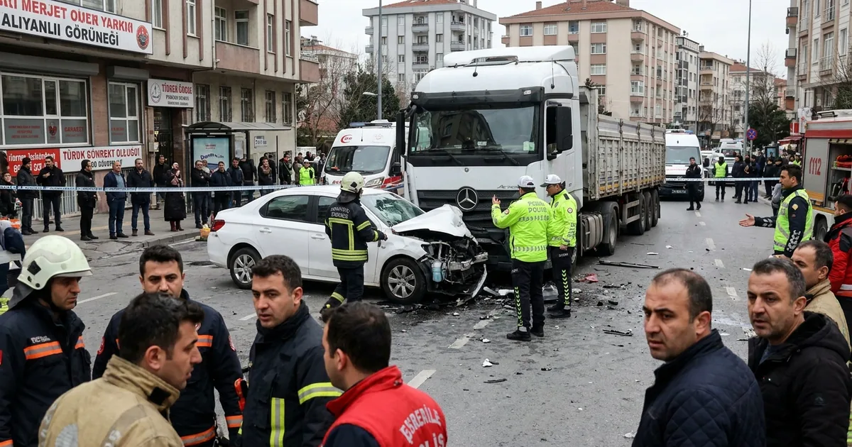 Kamyon ve otomobil kafa kafaya geldi: 1'i çocuk 3 ölü