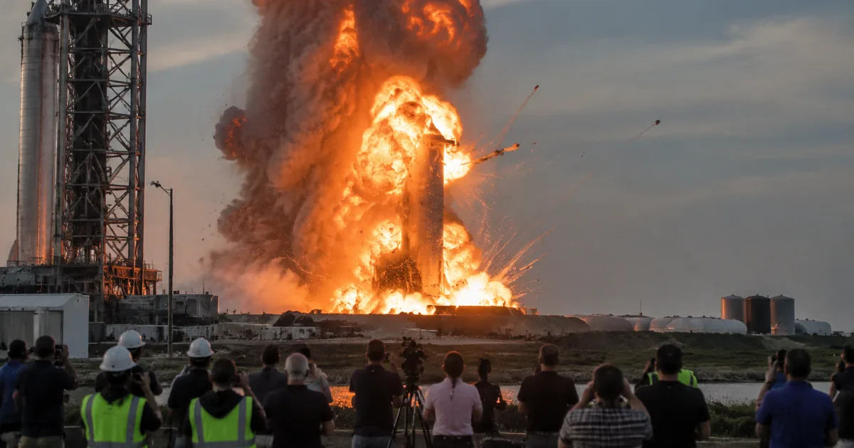 SpaceX Tesisinde Patlama! Artemis Görevi Ertelenebilir