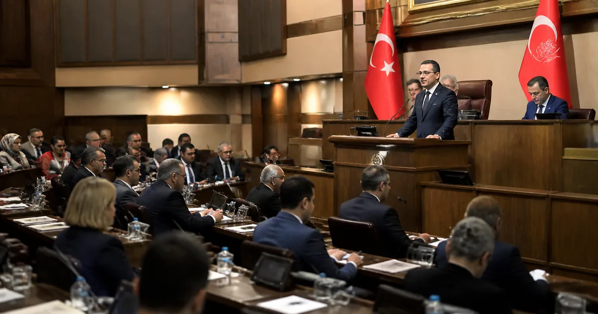 ABD-İran gerilimi tırmanıyor: Hürmüz Boğazı'nda yeni kriz mi?