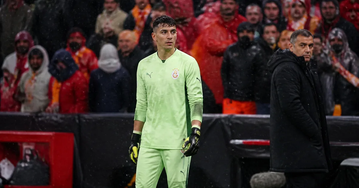 Galatasaray'da kaleci Batuhan Şen ilk kez forma giydi