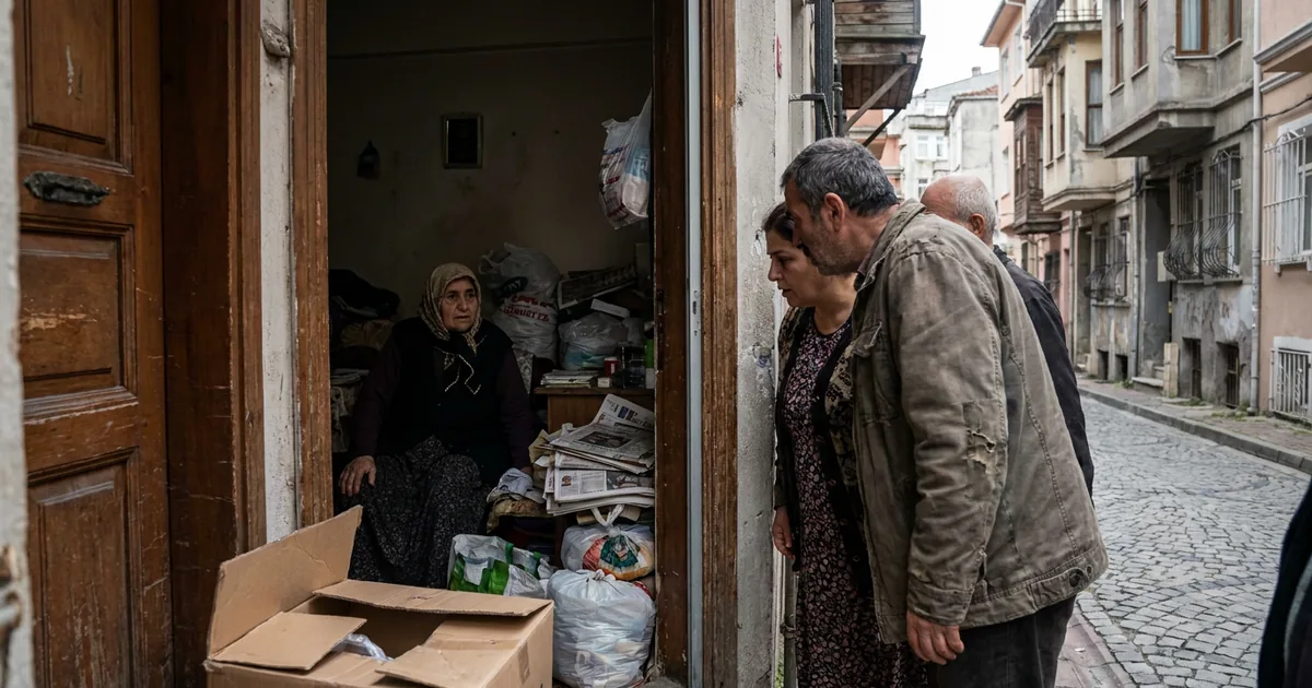 Yunusemili mahallede korkutan olay: Tek başına yaşıyordu - Son Bir Dakika