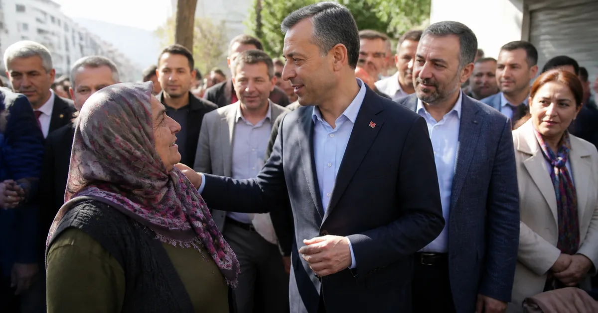 CHP İstanbul'da Seçim Startını Verdi: Hedef Her Kapıyı Çalmak