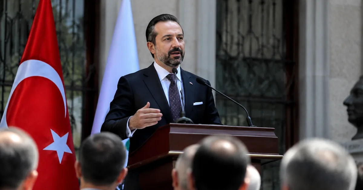 Zorlu'dan Türkçe Vurgusu: Dilimiz Birliğimizin Temelidir